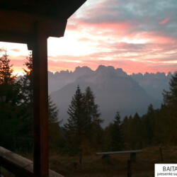 baita Marmarole vista serale