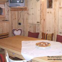 cucina baita Rendena in affitto