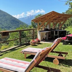 baita soleggiata in affitto Trentino con giardino e Barbecue