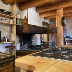 cucina baita affitto San Martino di Castrozza Trentino
