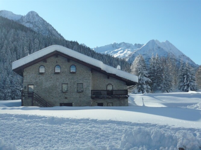 chalet inverno baita Vermiglio