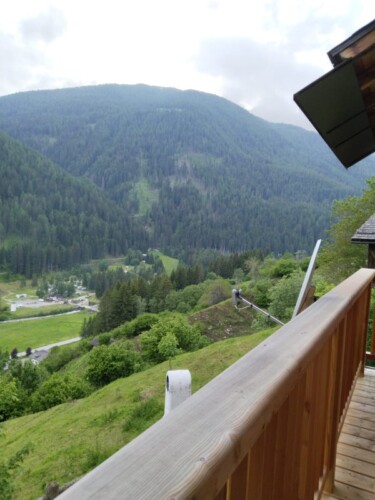 vista esterna baita Val di Rabbi Trentino