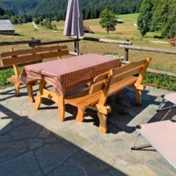 esterno giardino baita Salman in estate