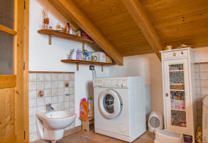 bagno baita Fravort in Trentino