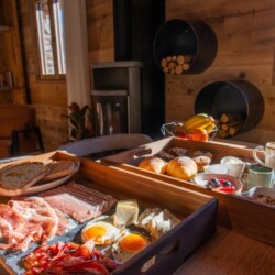 colazione servita in baita in affitto per 4 persone, vegana e per intolleranti al lattosio