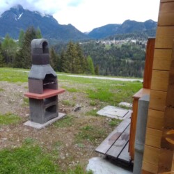 prato esterno con bbq Sunny House