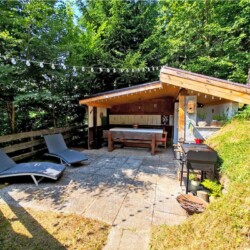 vacanze in baita in estate in giardino Baselga di Pine